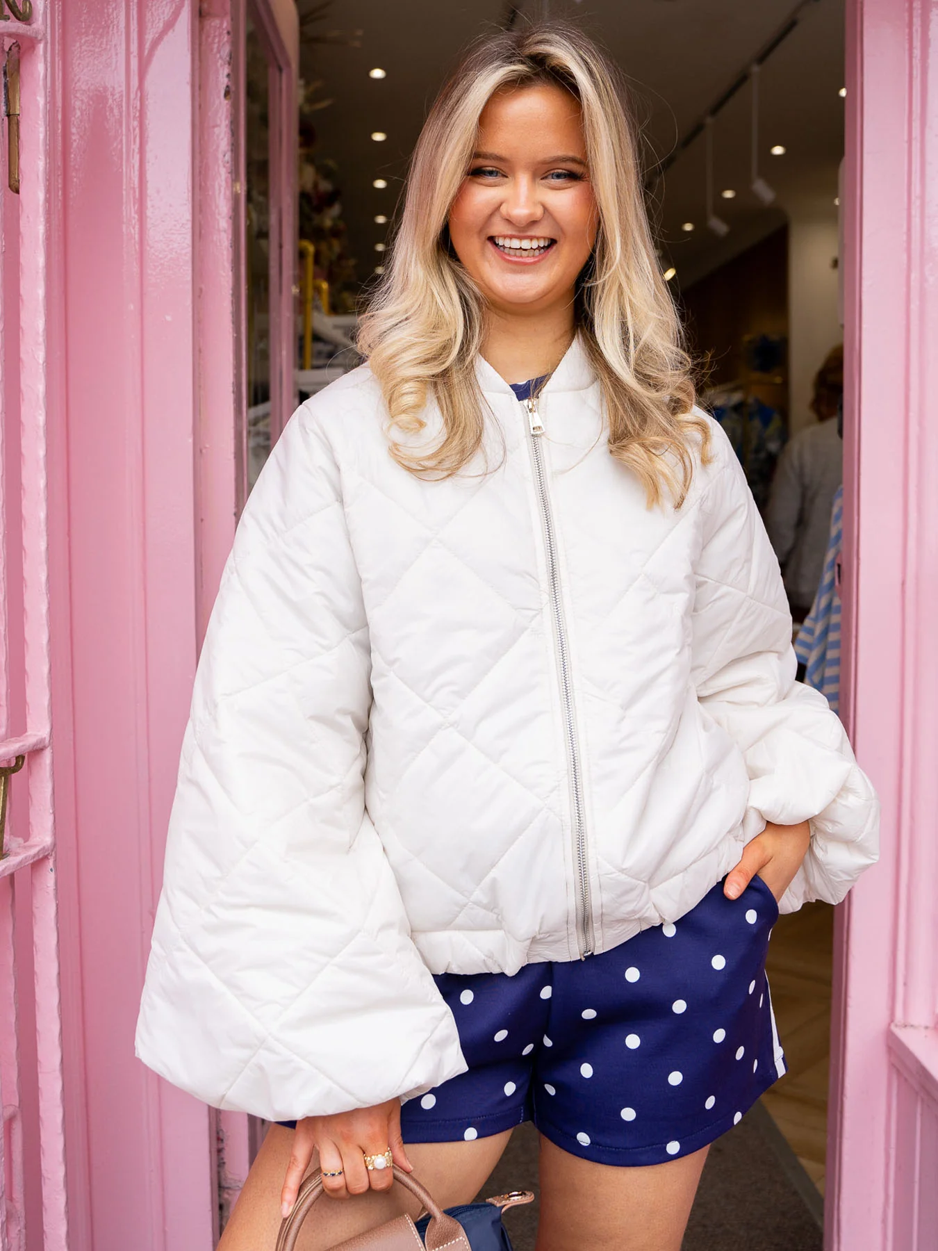 Brontë Balloon Sleeve Quilted Jacket - Cream - Image 11