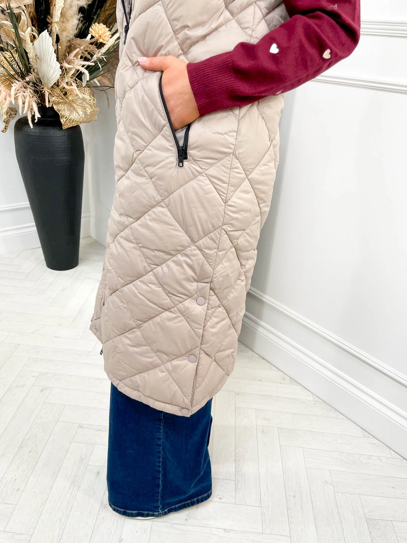 Coffee Run Gilet - Beige - Image 4