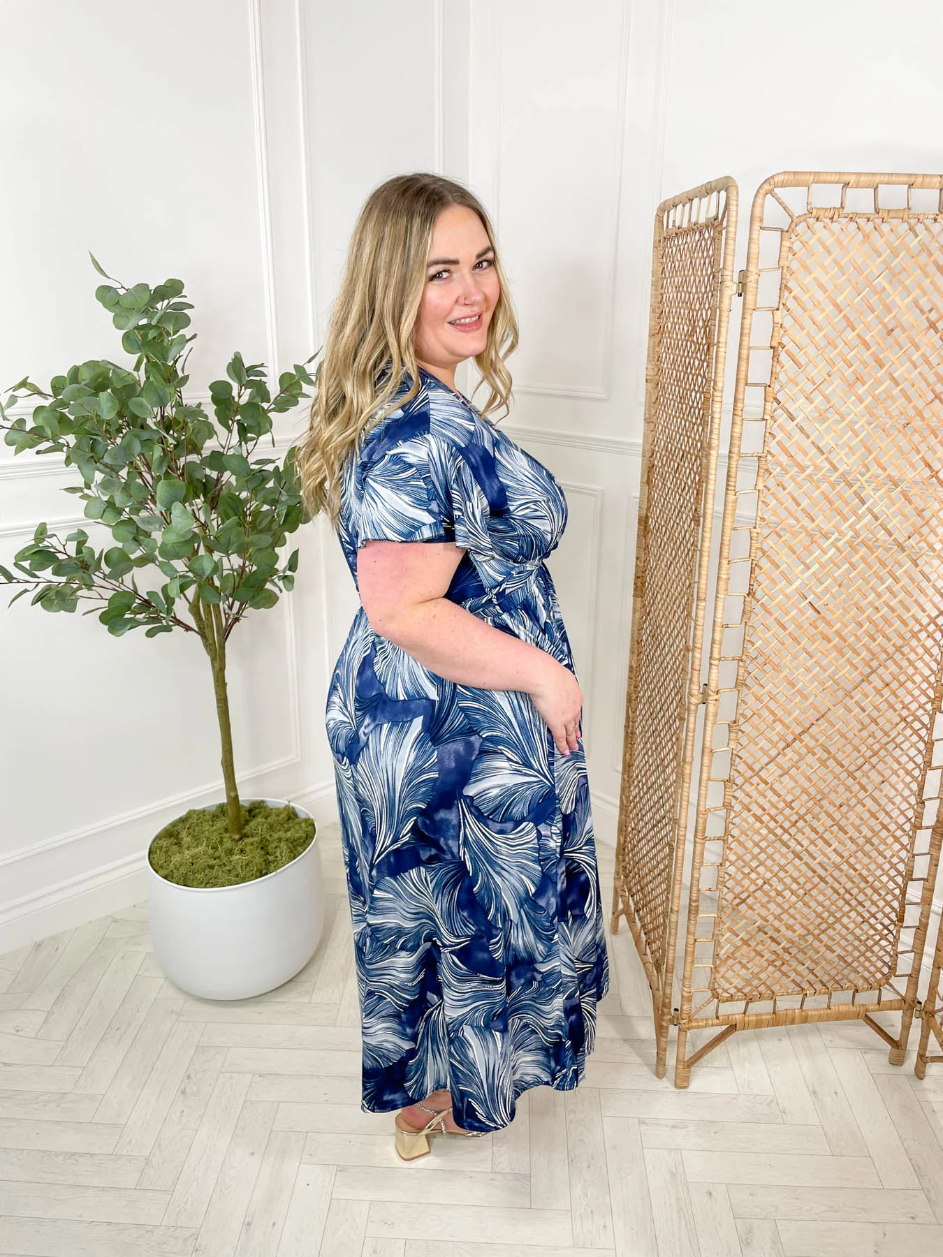 CURVE Dahlia Dress - Image 5