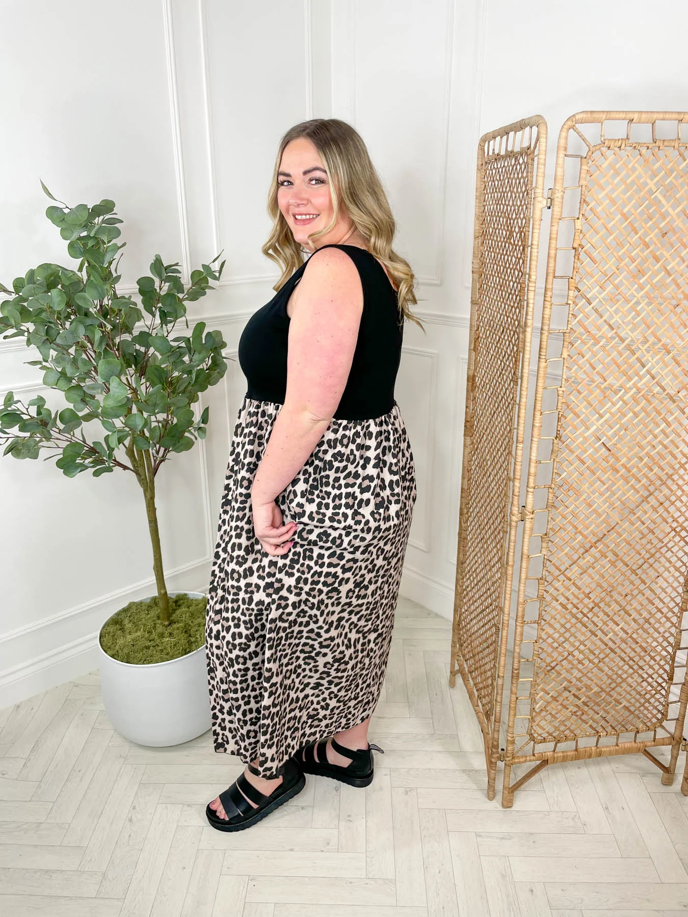 CURVE Leah Dress - Image 3