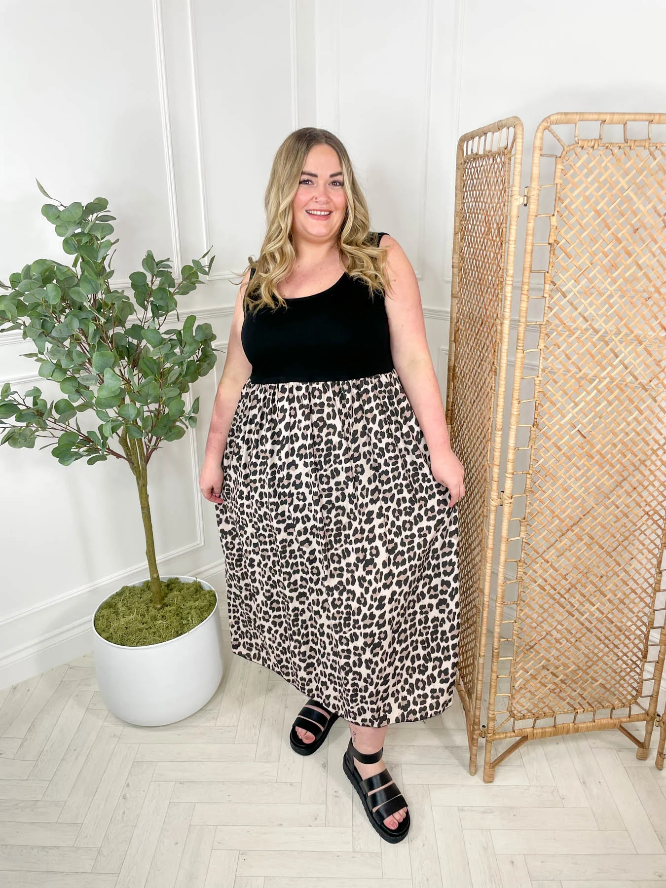 CURVE Leah Dress - Image 4
