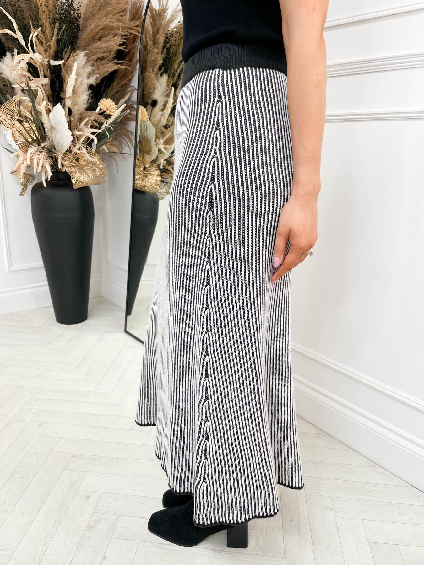 Danni Knitted Skirt - Image 5