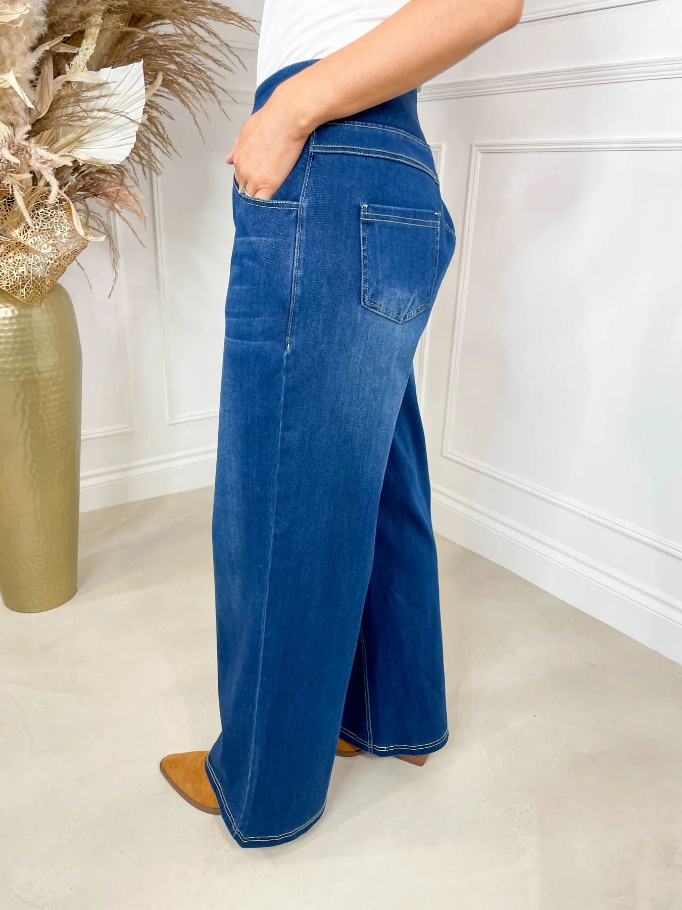 Fleur Wide Leg Jeans - Dark Denim - Image 4