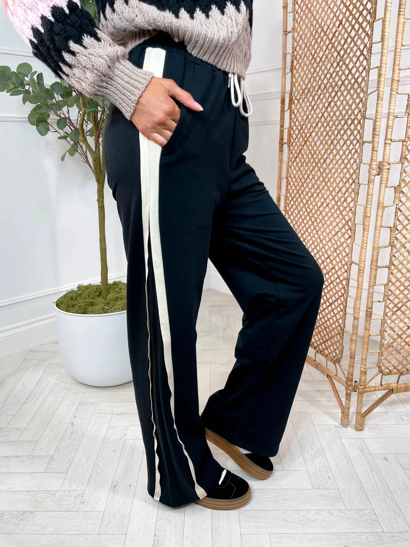 Janet Jogger - Image 3