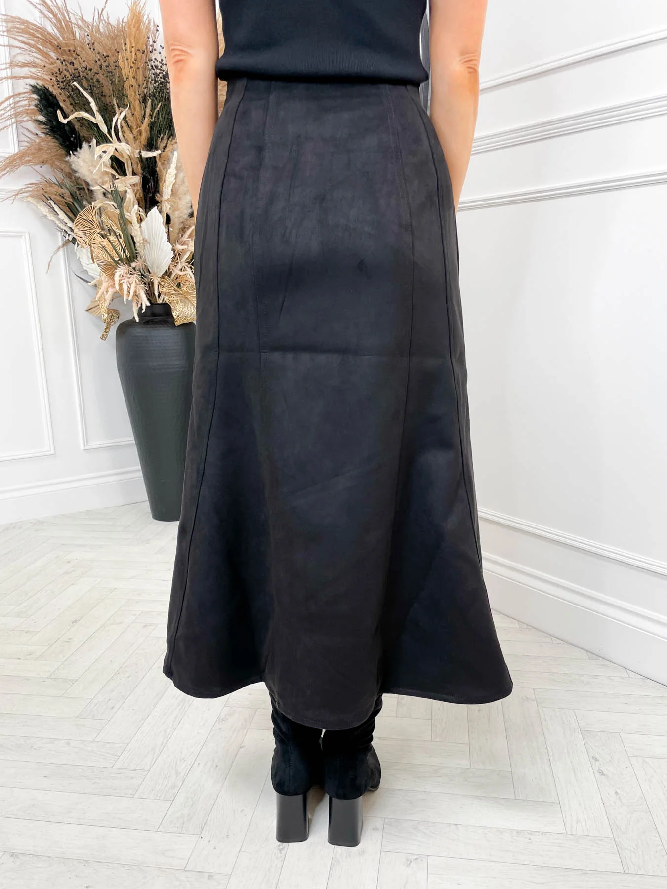 Nadia Suede Effect Skirt - Image 4