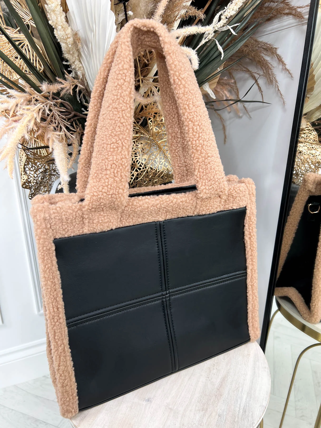 Prague Tote Bag- Camel - Image 3