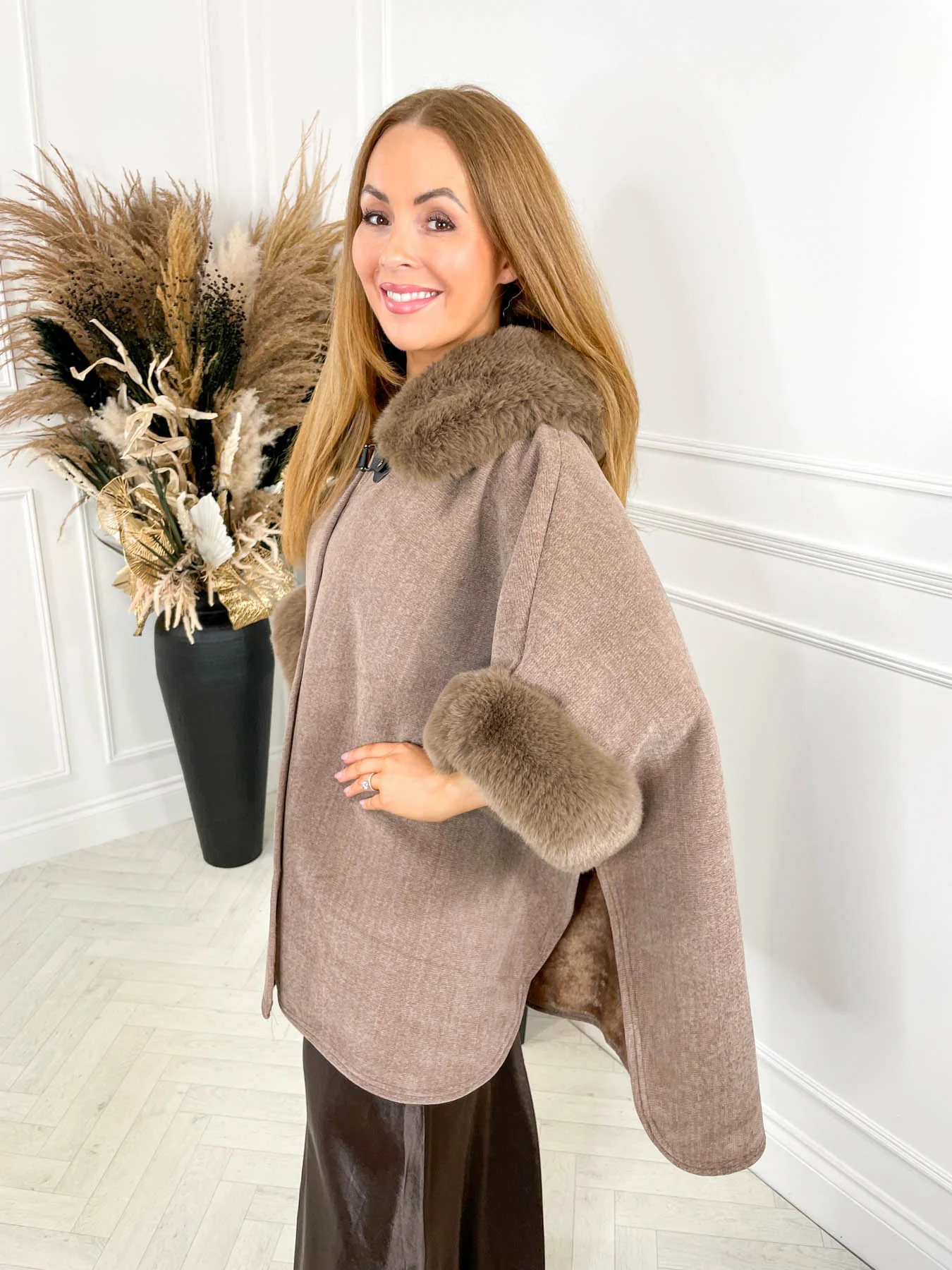 Savanna Cape - Taupe - Image 4