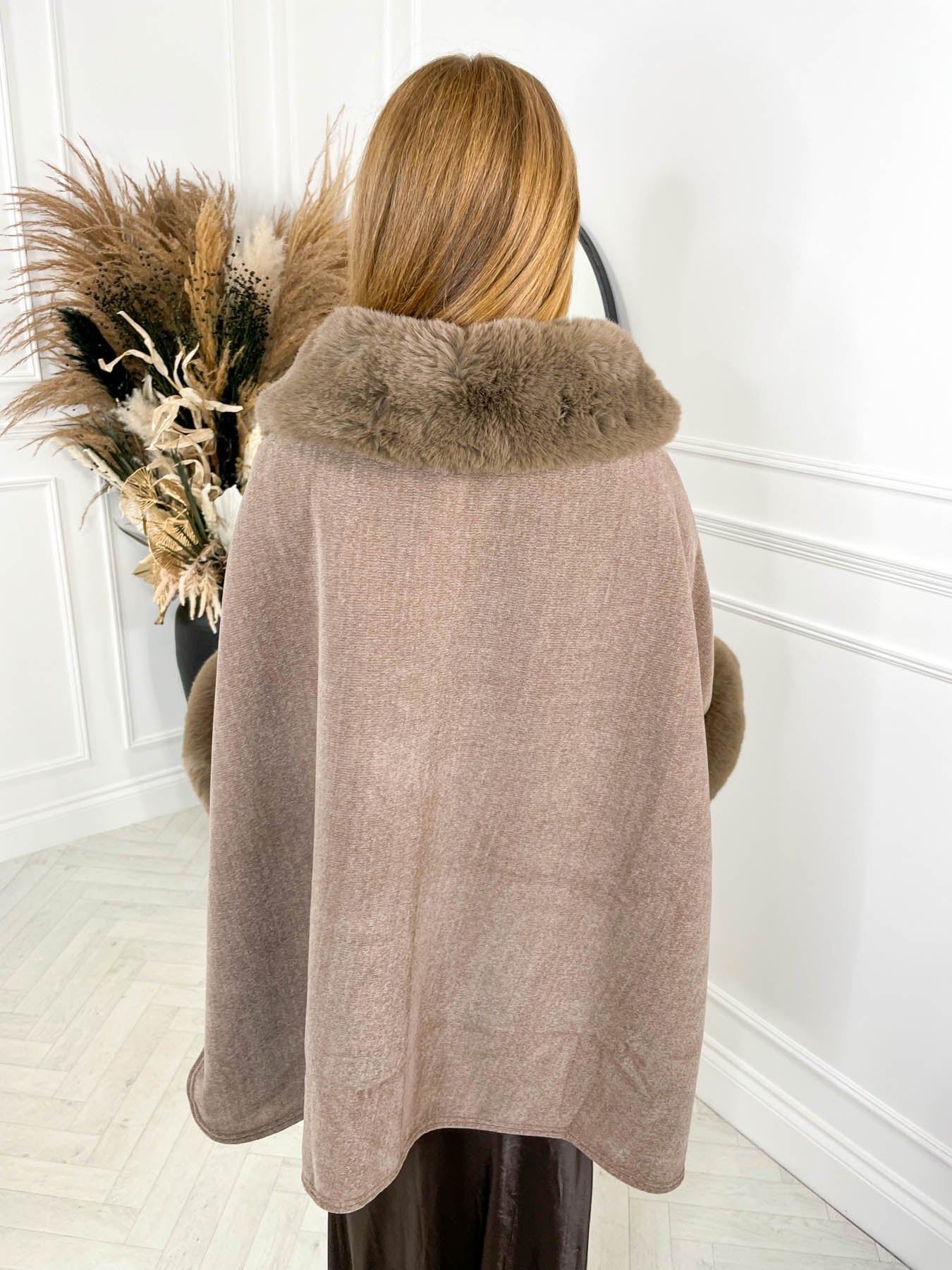 Savanna Cape - Taupe - Image 5