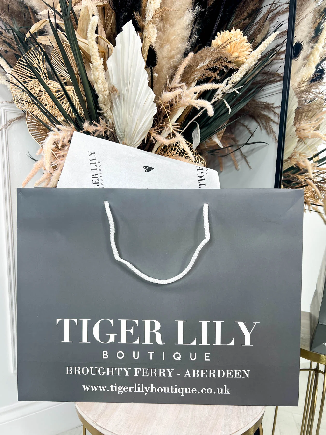 TLB Gift Bag - 3 Colours - Image 4