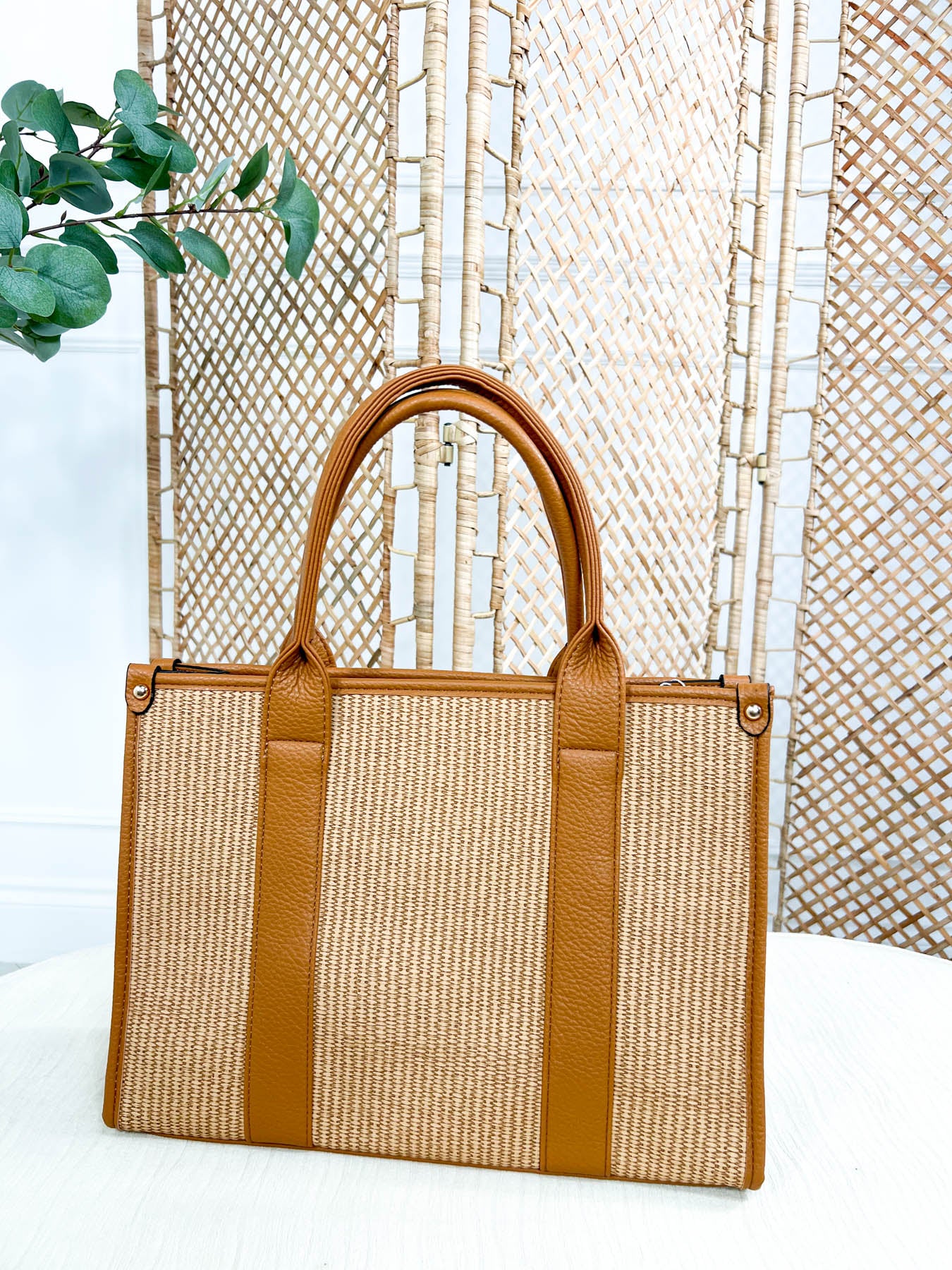 Tora Hessian Tote Bag - Image 3