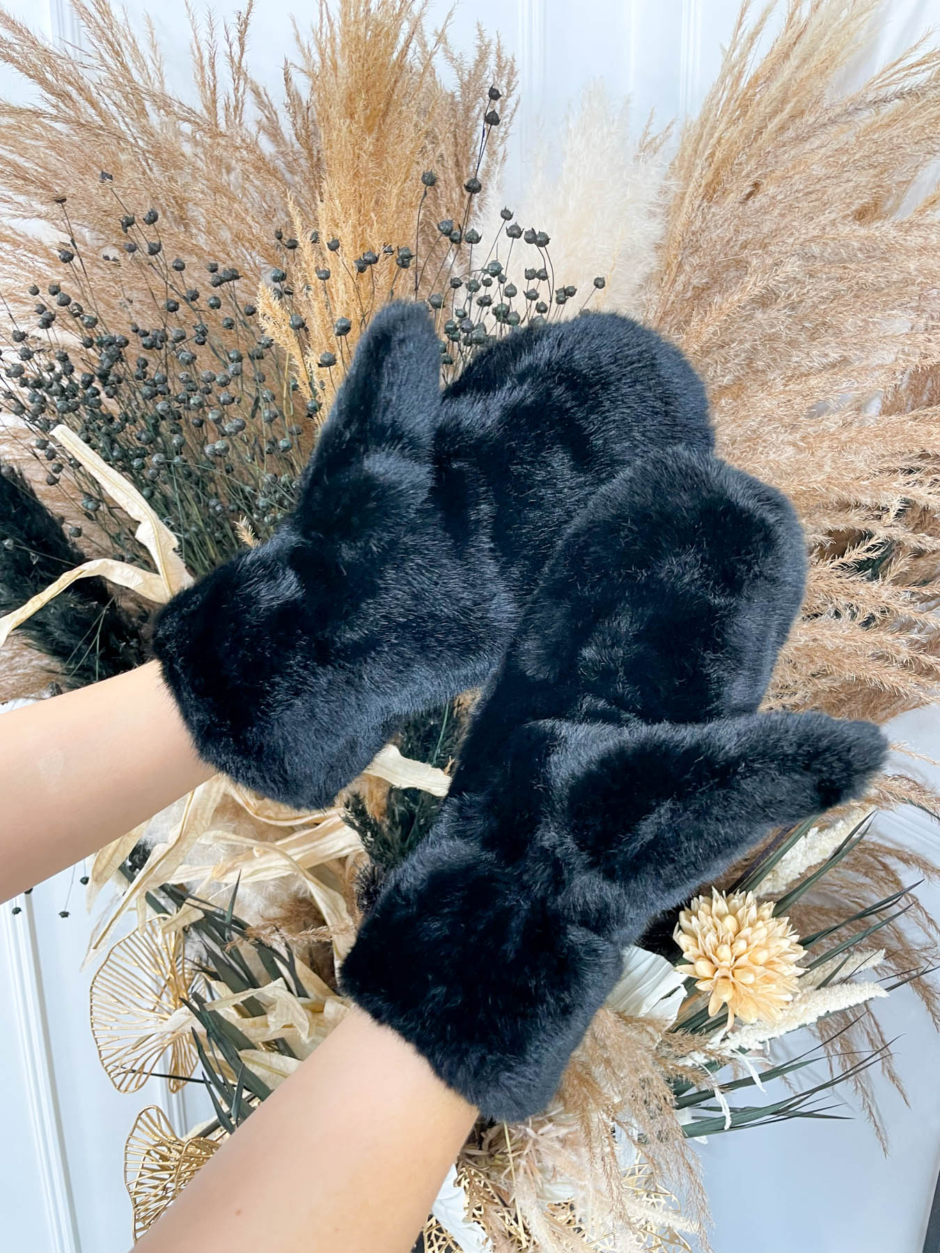 Toronto Mittens -Black - Image 5