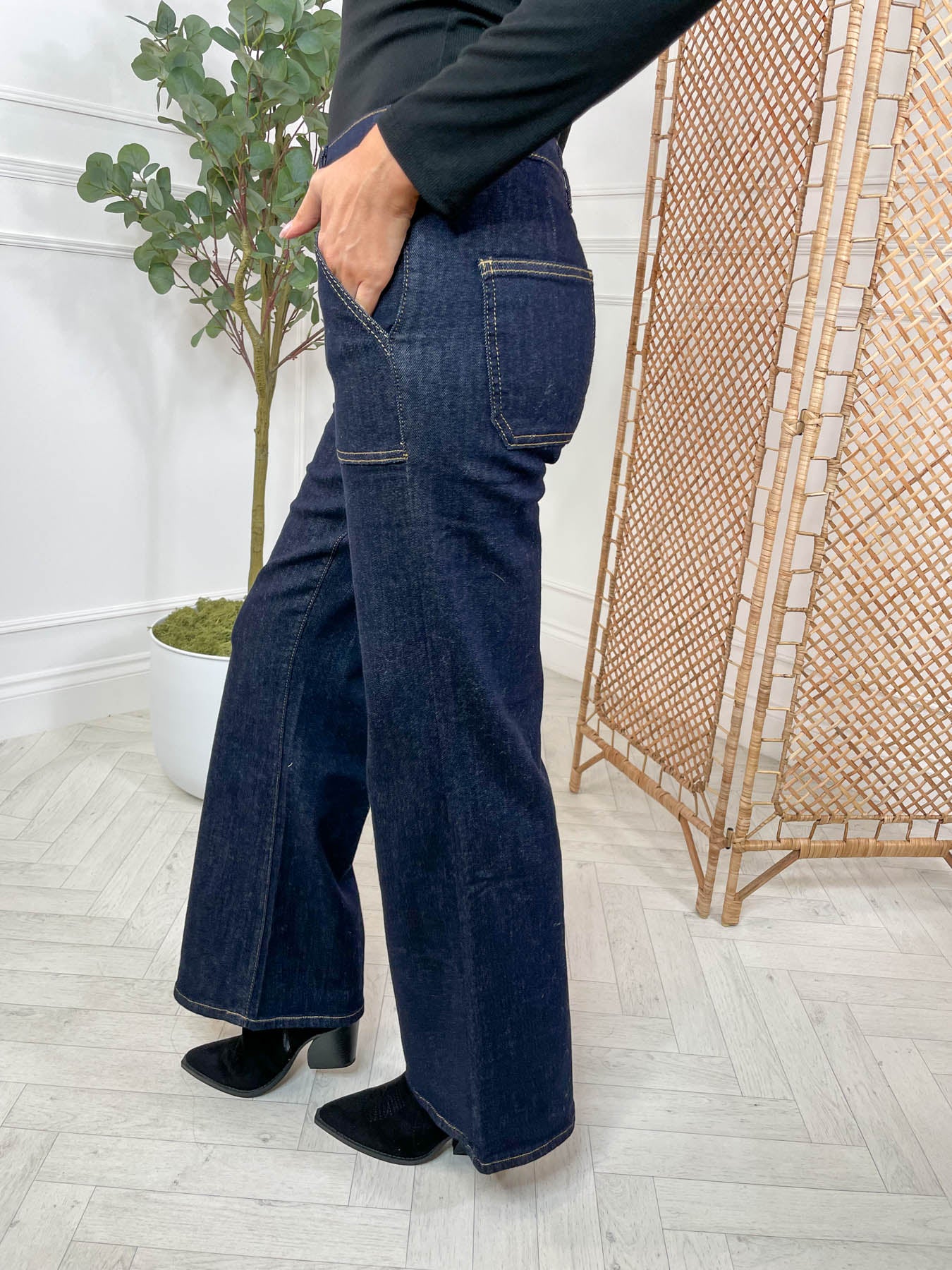 Vaughn Jeans - Image 5